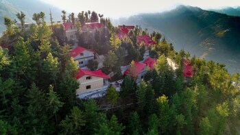 kvr clarks inn kufri