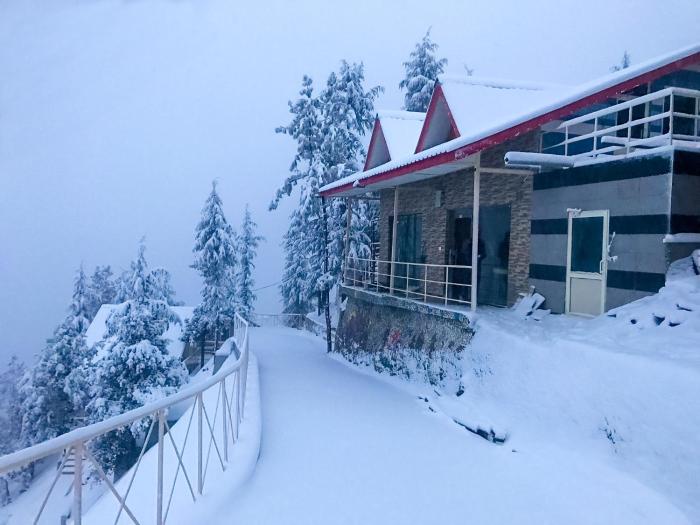 kvr clarks inn kufri