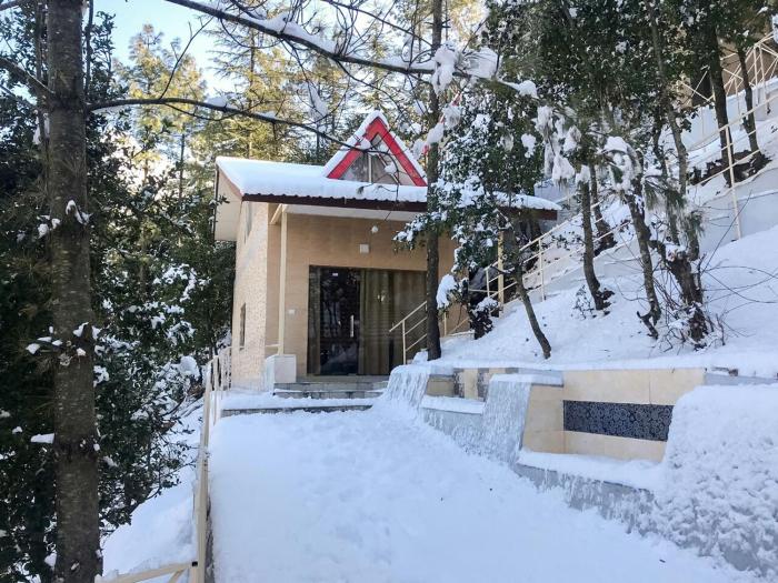 kvr clarks inn kufri