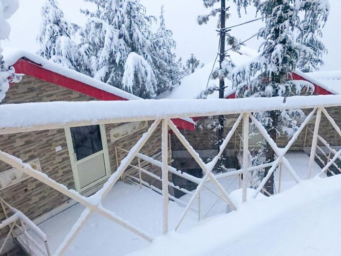 kvr clarks inn kufri