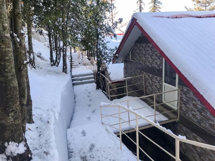 kvr clarks inn kufri