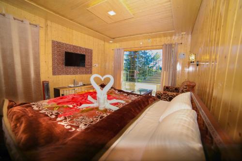 kvr clarks inn kufri