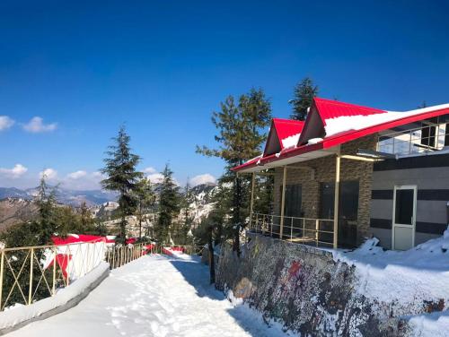 kvr clarks inn kufri