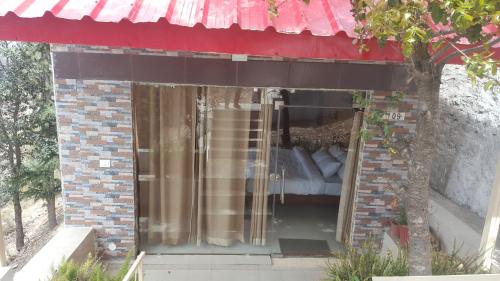 kvr clarks inn kufri