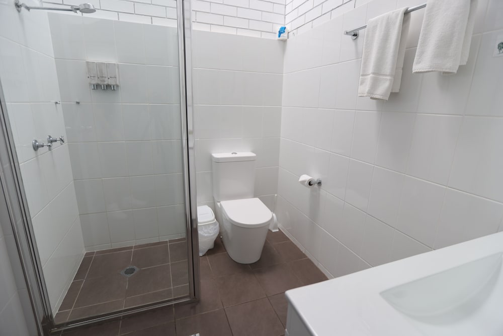 the town house motor inn