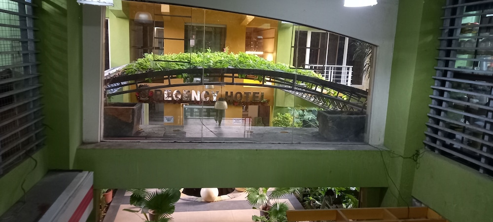 regency hotel de vigan