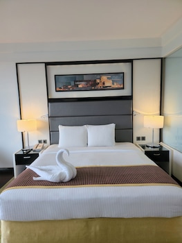 crowne plaza pune city centre by ihg