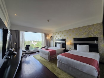 crowne plaza pune city centre by ihg