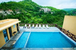 the rock valley resort