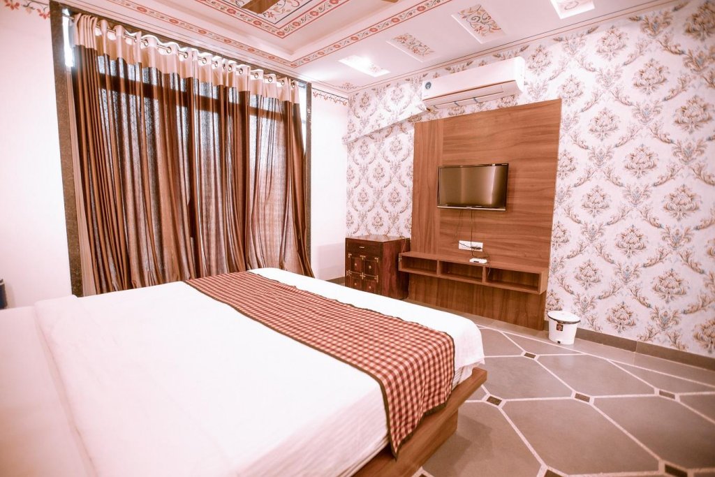 The Rock Valley Resort,,3 star
