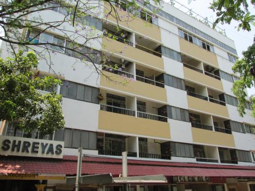 hotel shreyas