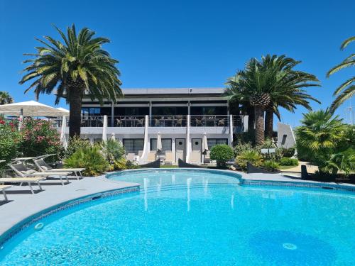 le spinaker boutique hotel restaurant