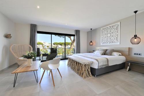 le spinaker boutique hotel restaurant