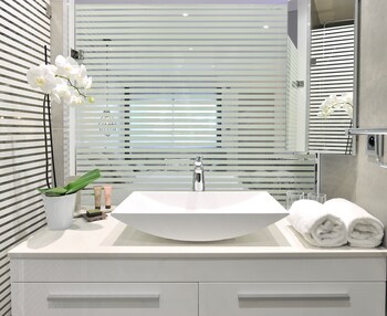 le spinaker boutique hotel restaurant