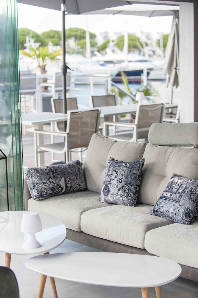 le spinaker boutique hotel restaurant