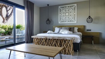 le spinaker boutique hotel restaurant