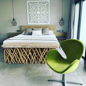 le spinaker boutique hotel restaurant