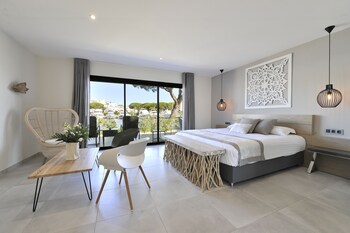 le spinaker boutique hotel restaurant