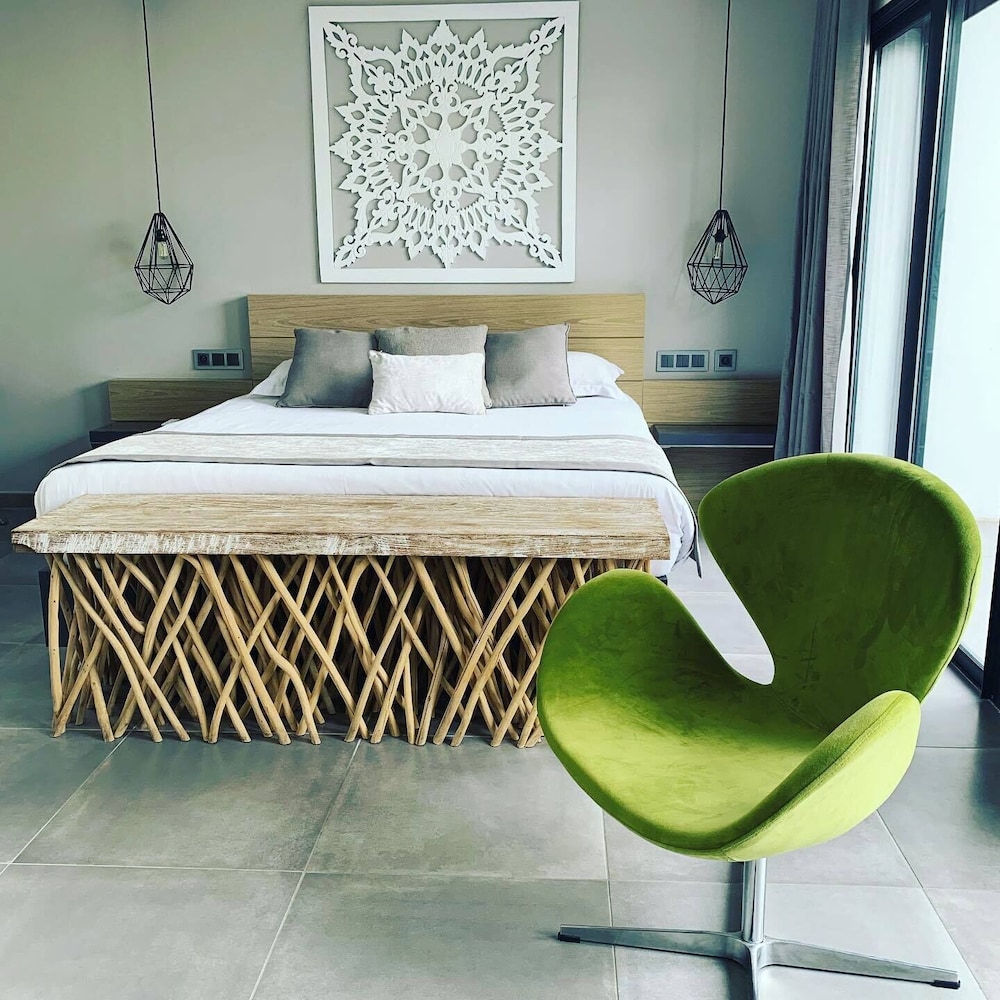 le spinaker boutique hotel restaurant