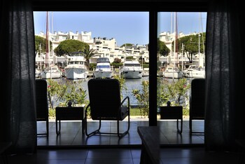 le spinaker boutique hotel restaurant