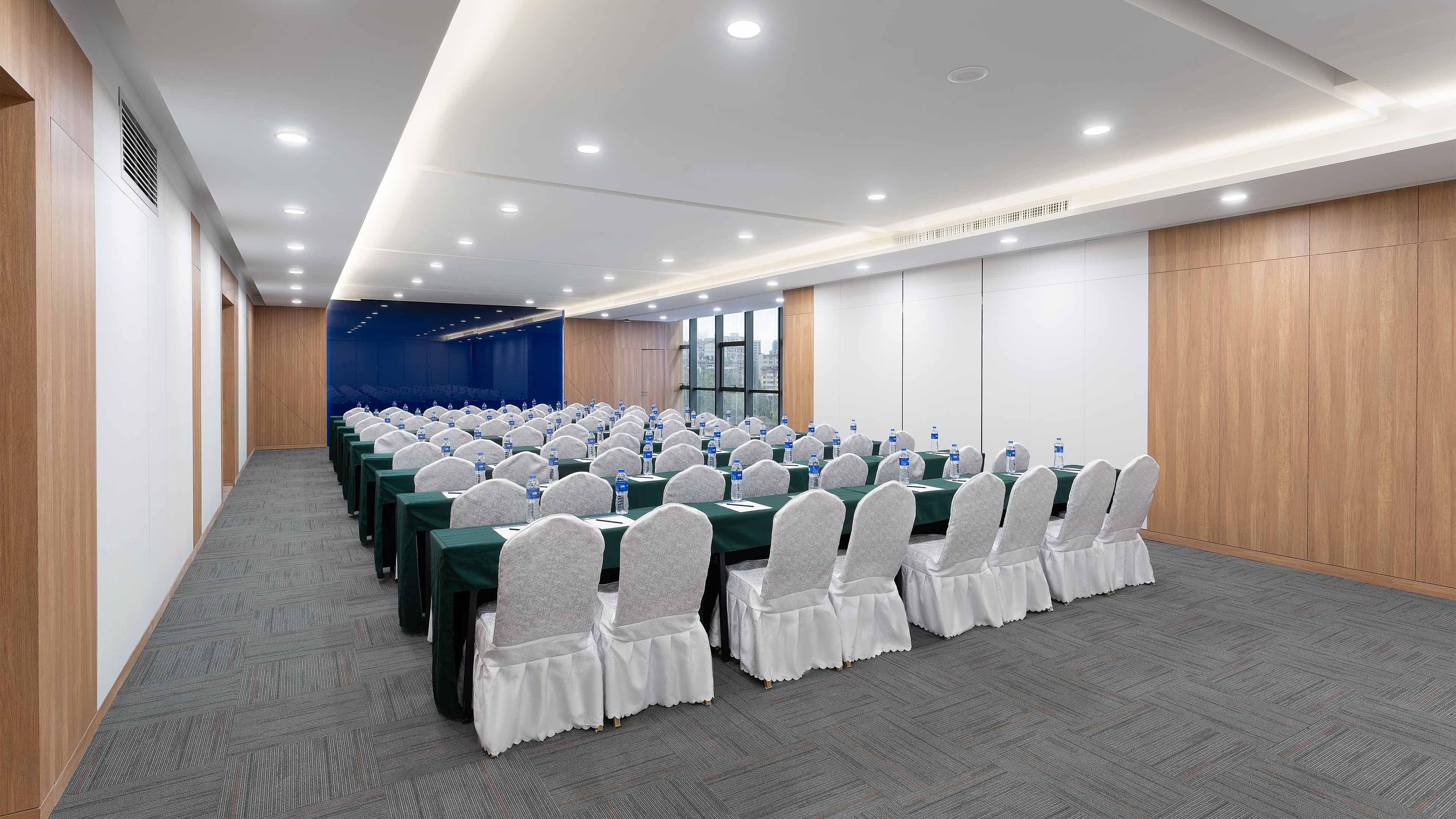 holiday inn express kunming panlong