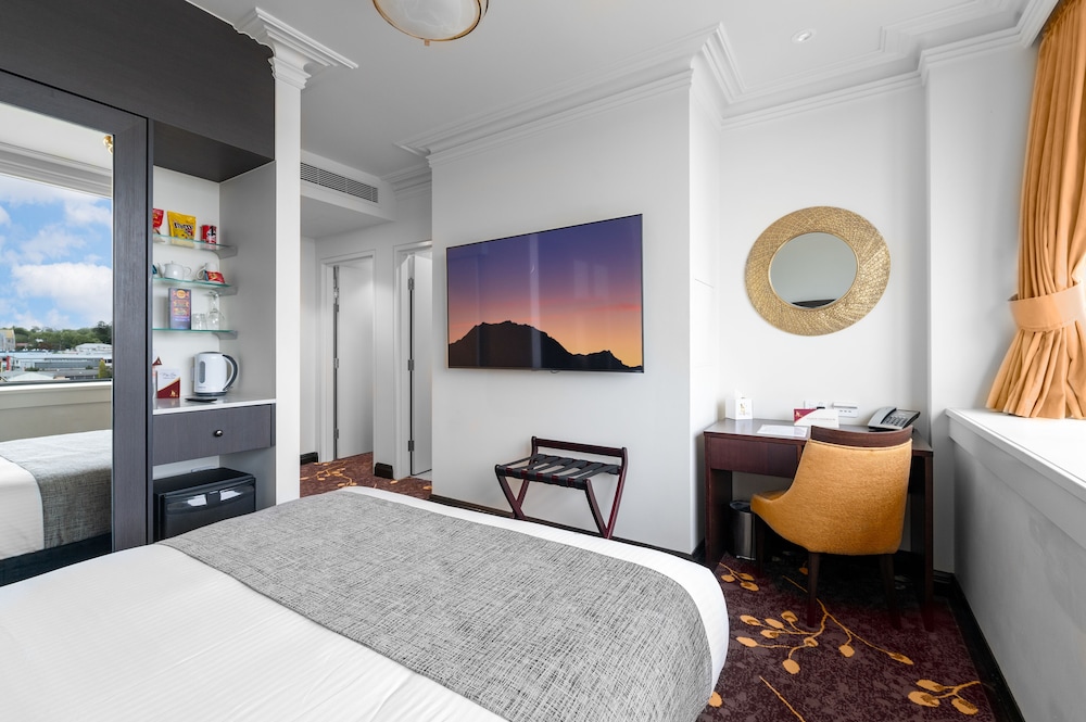 burke and wills hotel