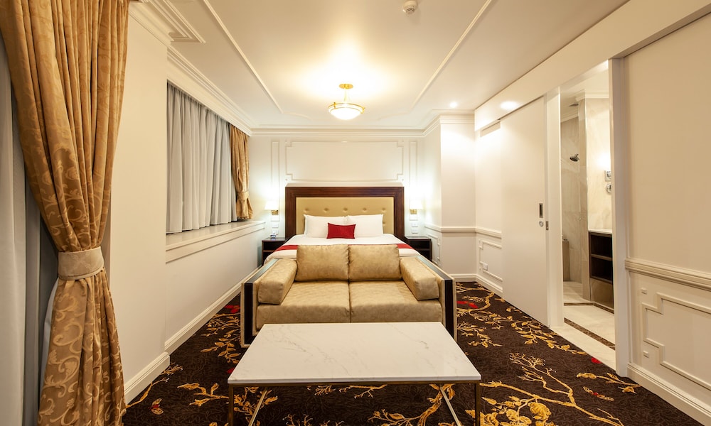 burke and wills hotel