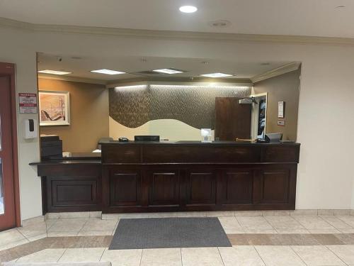 riverview inn and suites