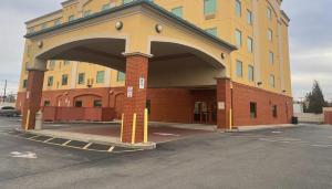 riverview inn and suites
