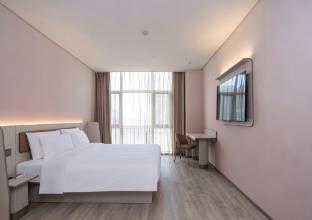 qingdao qianyuan theme hotel