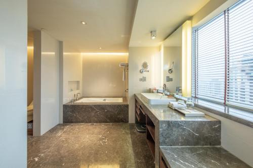 crowne plaza guangzhou city centre by ihg