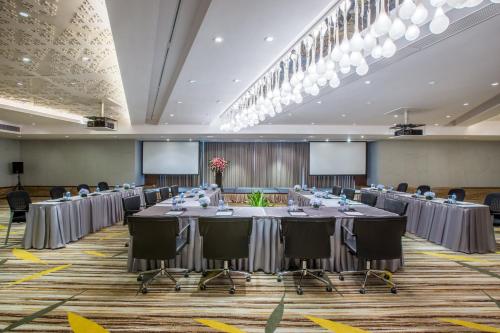 crowne plaza guangzhou city centre by ihg