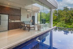 the sterling uluwatu