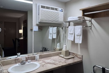 super 8 by wyndham guelph