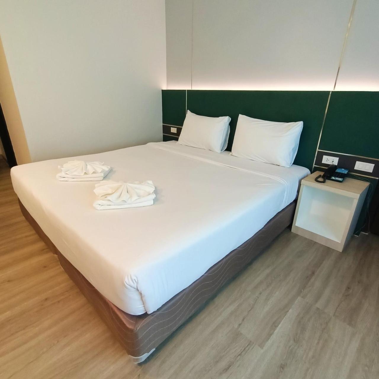 mayflower grande hotel phitsanulok