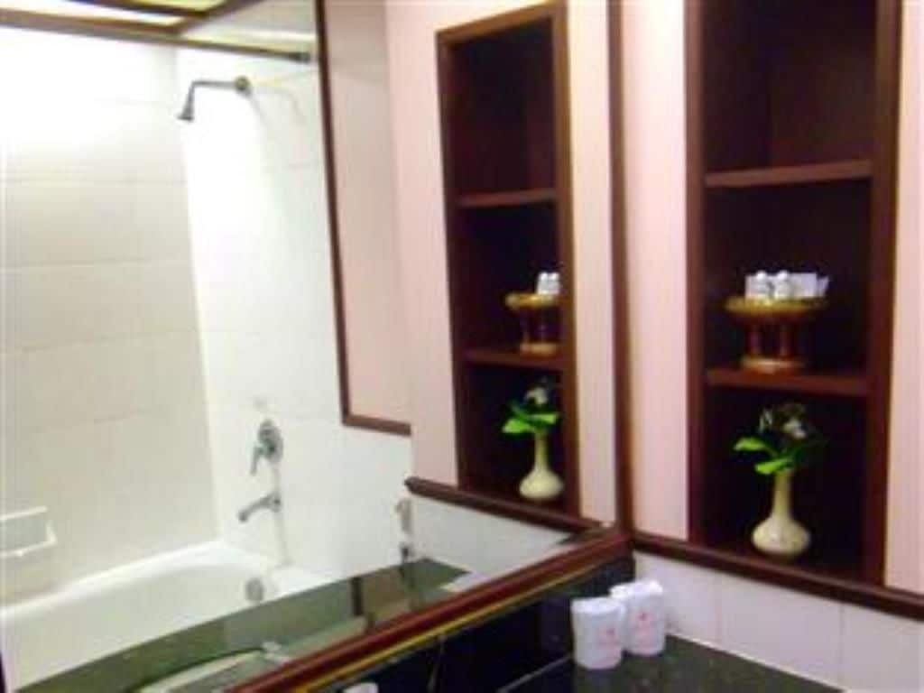 mayflower grande hotel phitsanulok