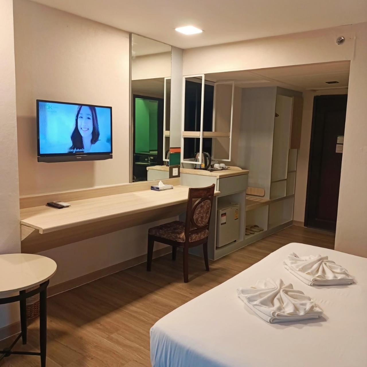 mayflower grande hotel phitsanulok