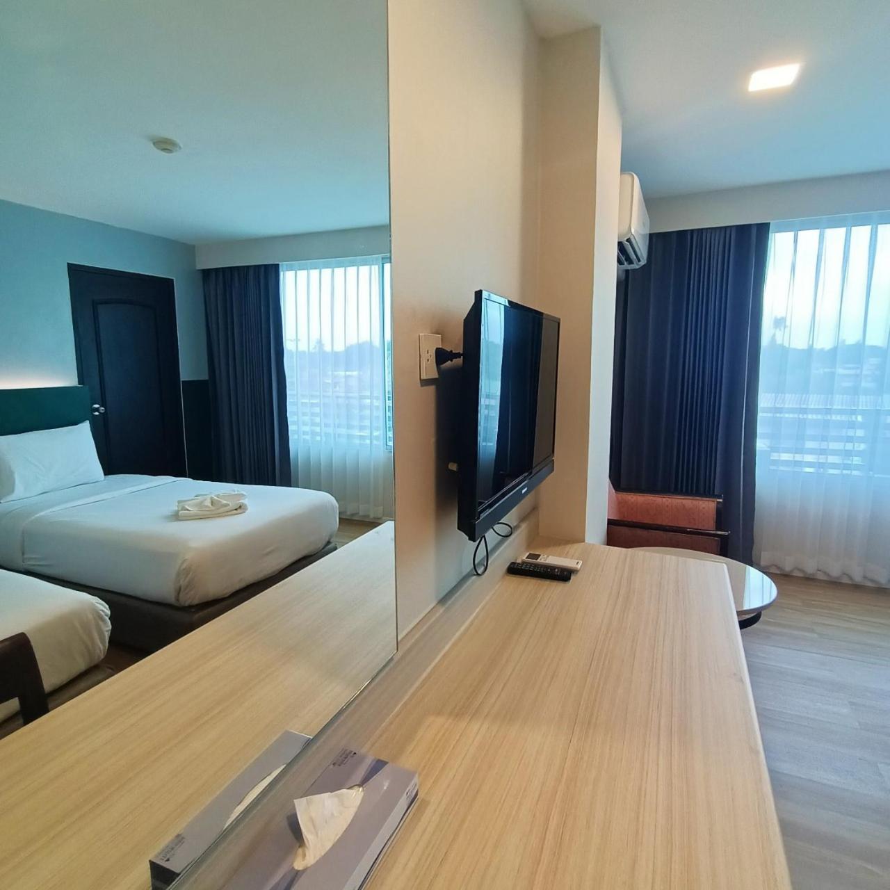 mayflower grande hotel phitsanulok