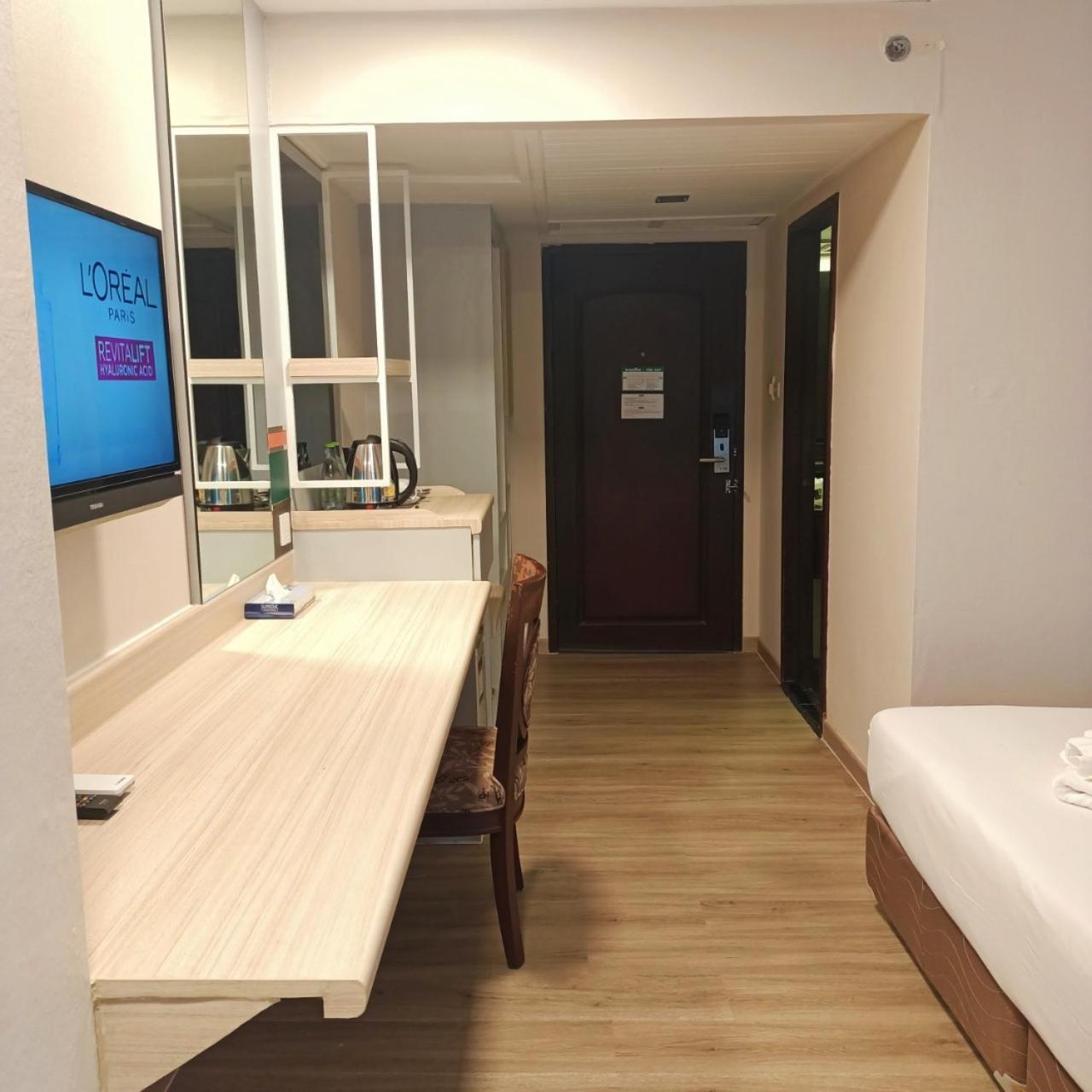 mayflower grande hotel phitsanulok