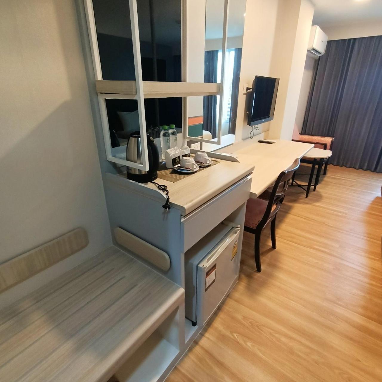 mayflower grande hotel phitsanulok