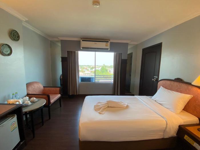 mayflower grande hotel phitsanulok