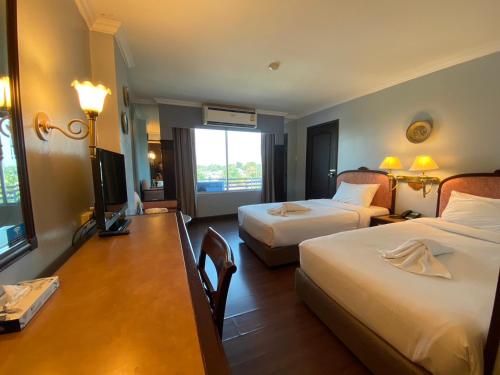 mayflower grande hotel phitsanulok