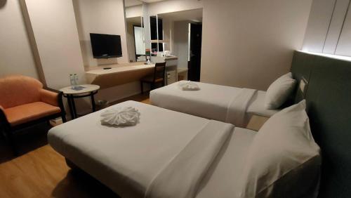 mayflower grande hotel phitsanulok