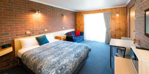 kookaburra motor lodge