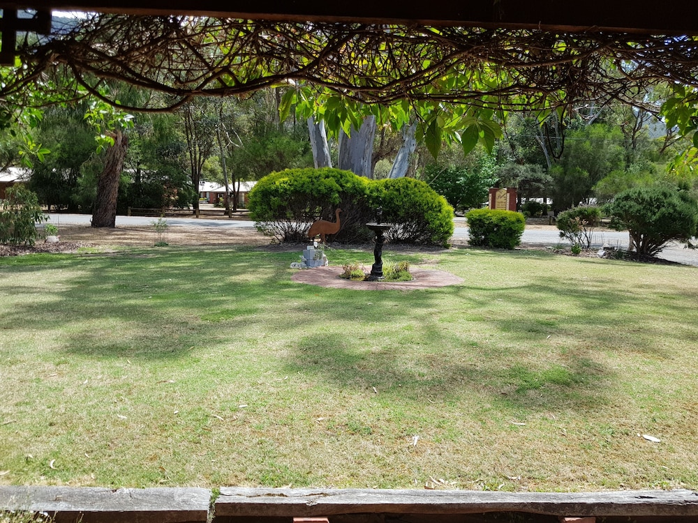 kookaburra motor lodge