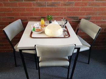 kookaburra motor lodge