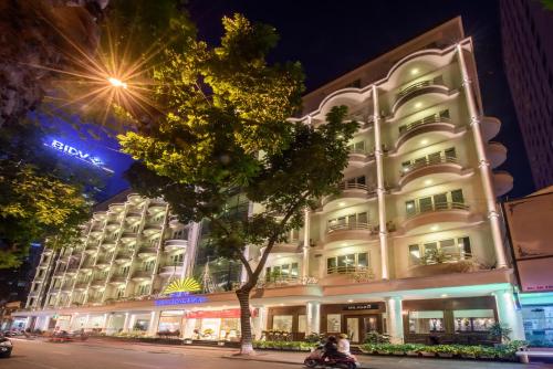 thang long opera hotel