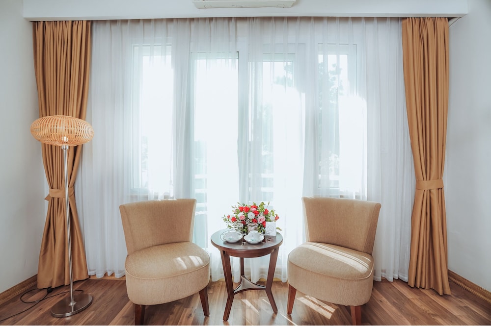 thang long opera hotel