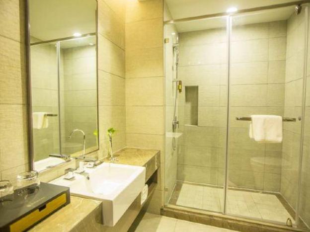 home inn plus hefei huaihelu pedestrian street