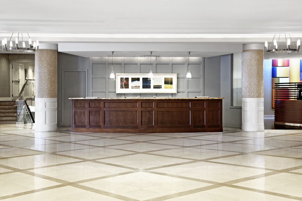 Sheraton Parkway Toronto North Hotel & Suites,North York>>Markham,4 star